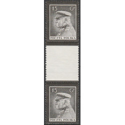 274 pair with blank space MNH**